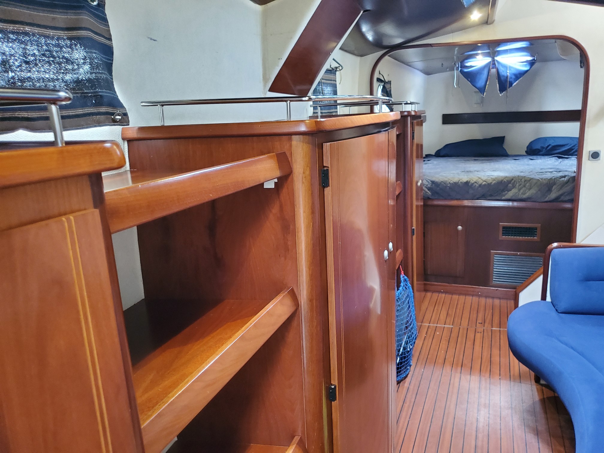 Used Sail Catamaran for Sale 2003 Belize 43 Maestro Layout & Accommodations